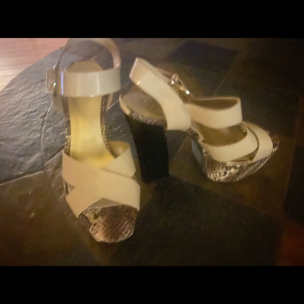 Platform sandals